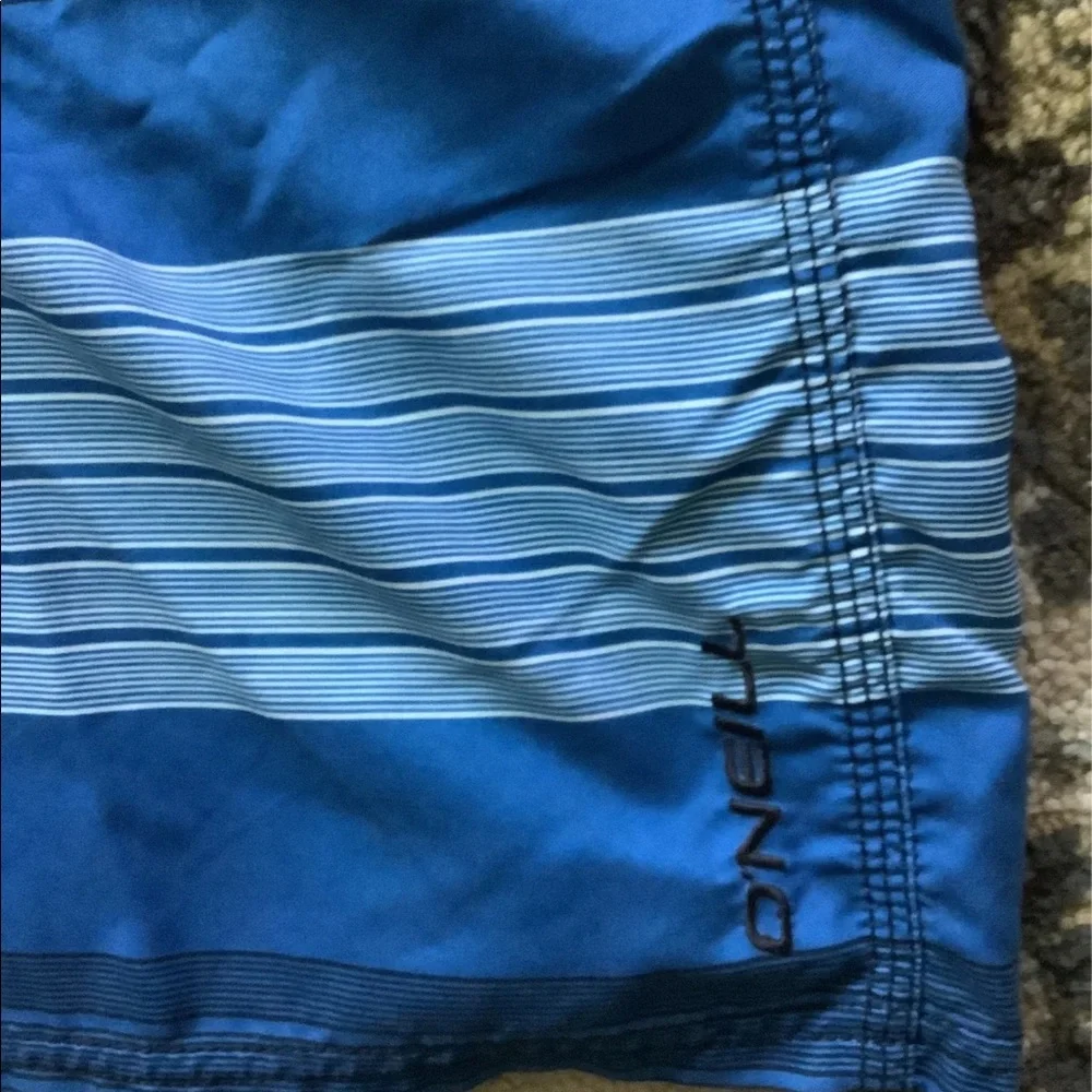 O’Neill board shorts blue black striped 36 waist in great condition. 🏄🏽 - Picture 7 of 13